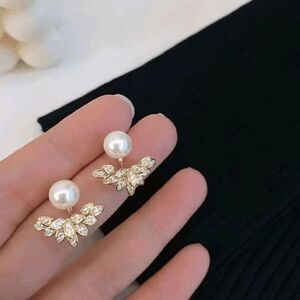 Gold Diamond Leaf-Shaped Pearl Earrings